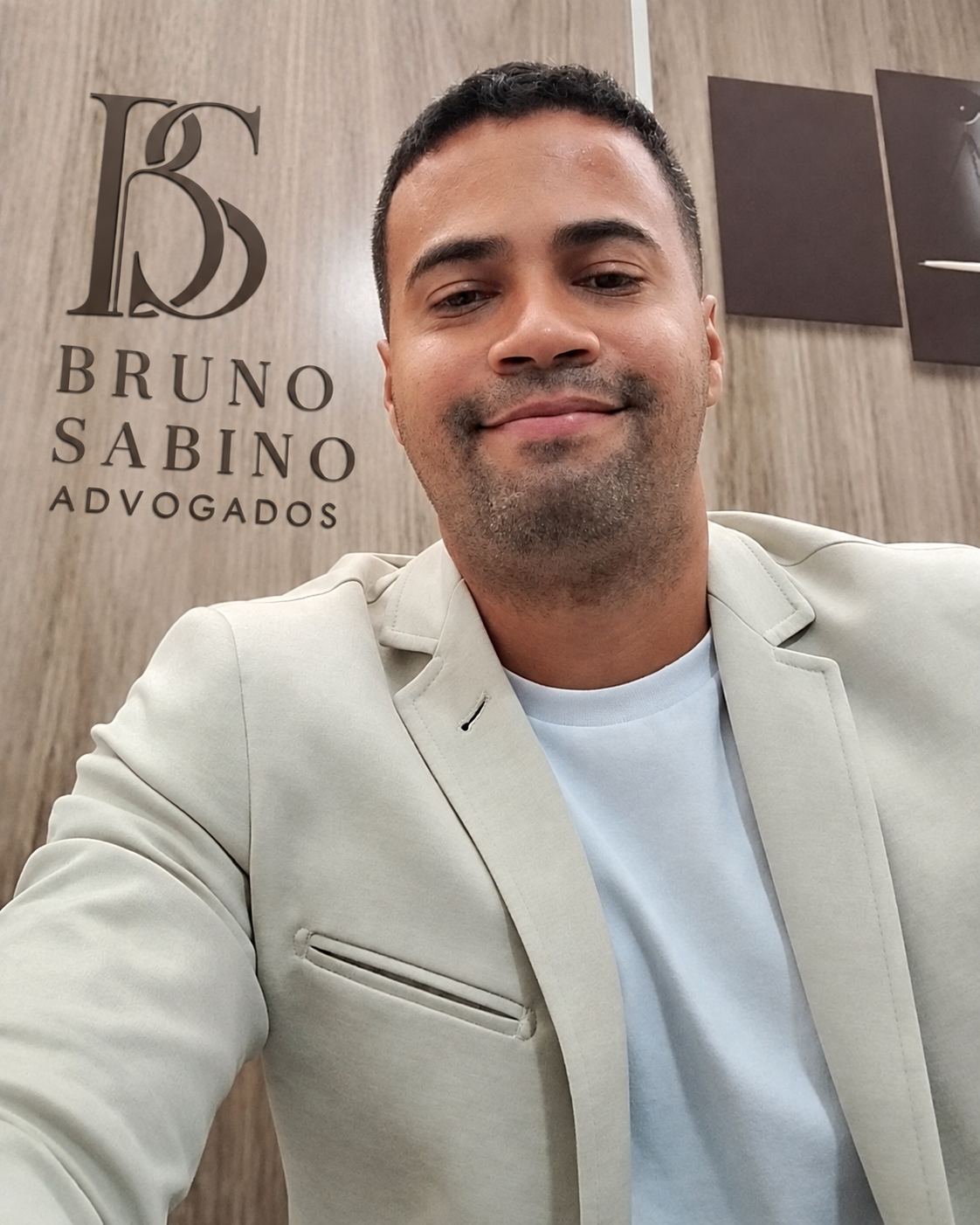 Bruno Sabino, advogado, no escritório